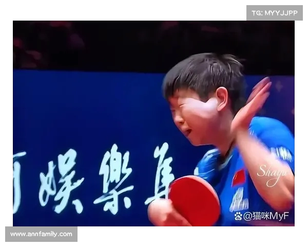 网球赛场突发意外惊险瞬间 球员应对策略与赛场反应解析 网球赛场突发意外惊险瞬间 球员应对策略与赛场反应解析