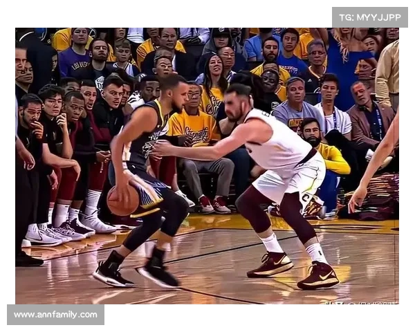 NBA场边摄影艺术:捕捉极速运动与震撼瞬间的完美融合